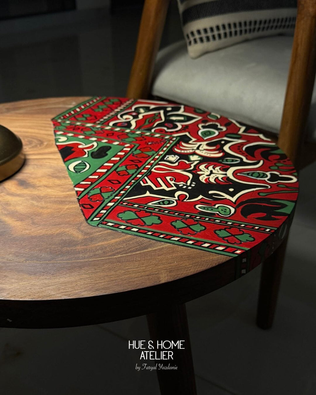 Laal Rekha - Hand-painted Accent Table Table Hue&Home Atelier 