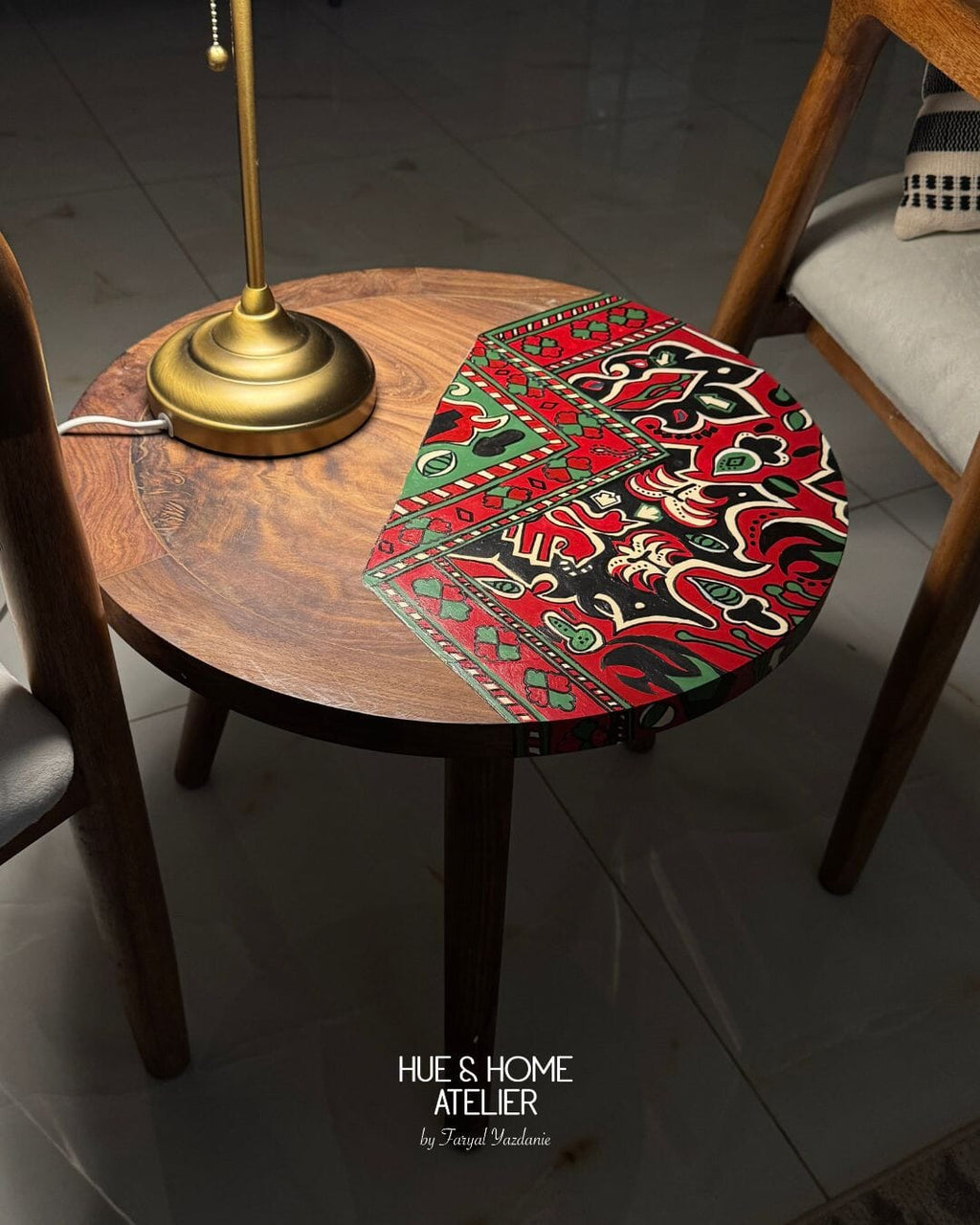 Laal Rekha - Hand-painted Accent Table Table Hue&Home Atelier 